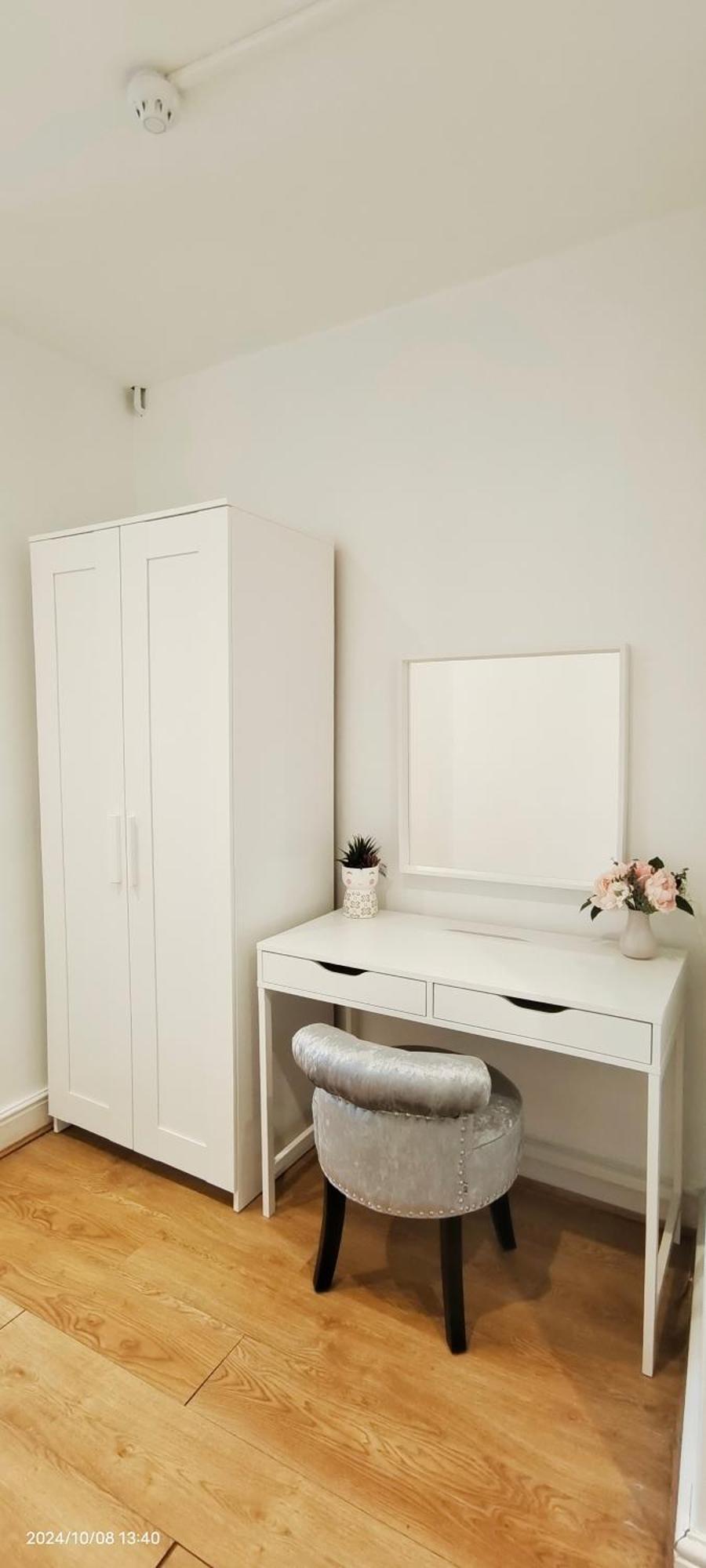 Apartament Blossom With Garden Londra